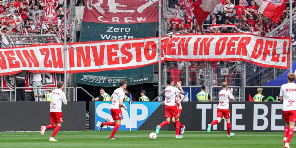 Deine Meinung zählt!  Investoren in der Deutschen Fußball Liga: Eine Chance oder ein Risiko?
